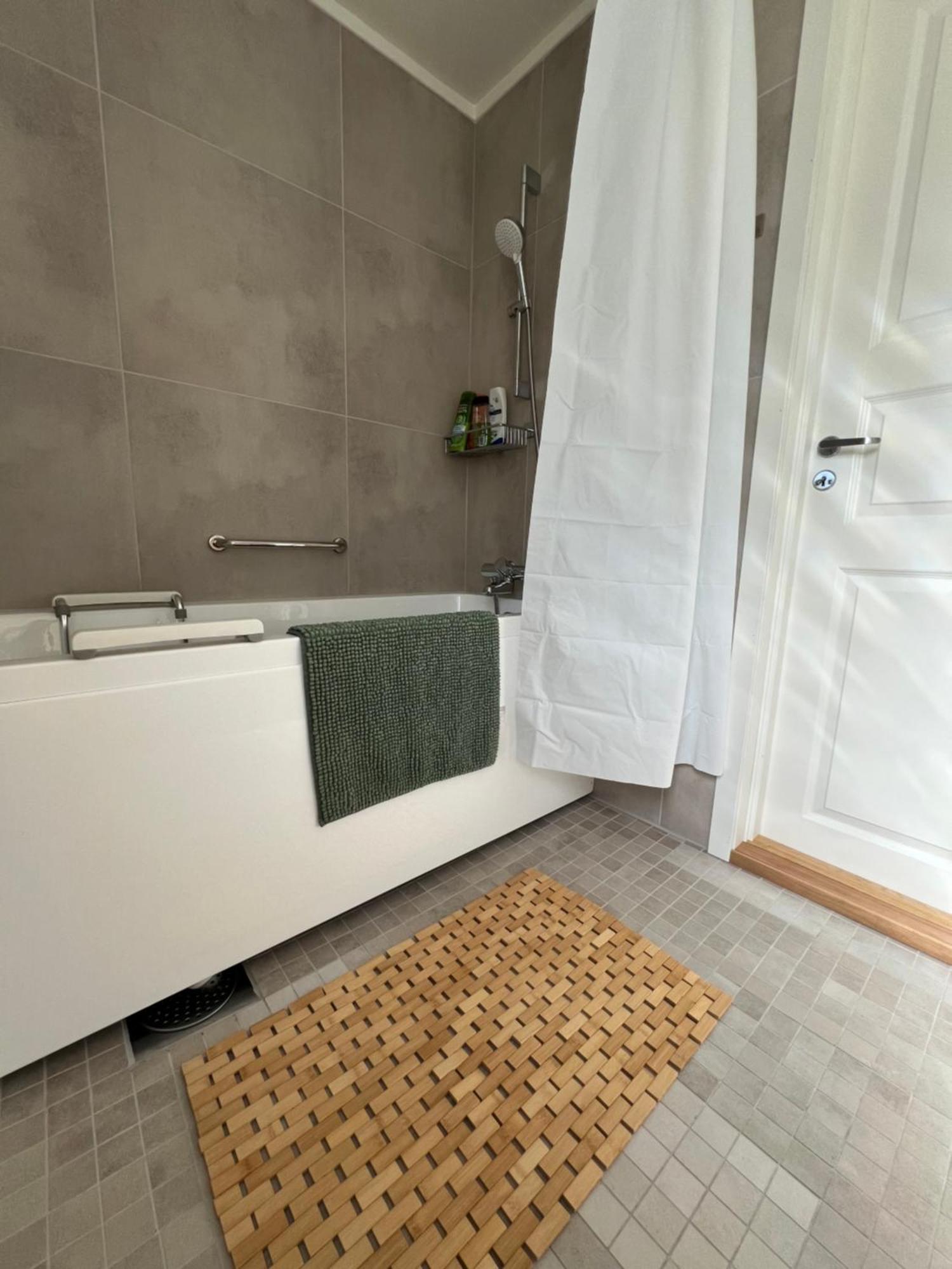 Apartment Arctic With Free Parking Tromso
